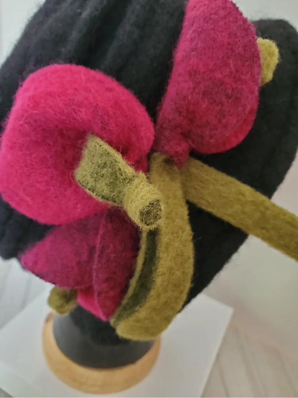 Platania Women’s Wool Blend Flower Rosette Winter Hat. Made in Italy